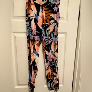 Billabong floral printed wide leg ankle pant
